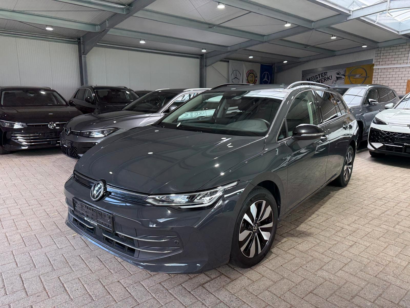 Volkswagen Golf VIII Variant 1.5 eTSI Goal DSG ACC LED RFK