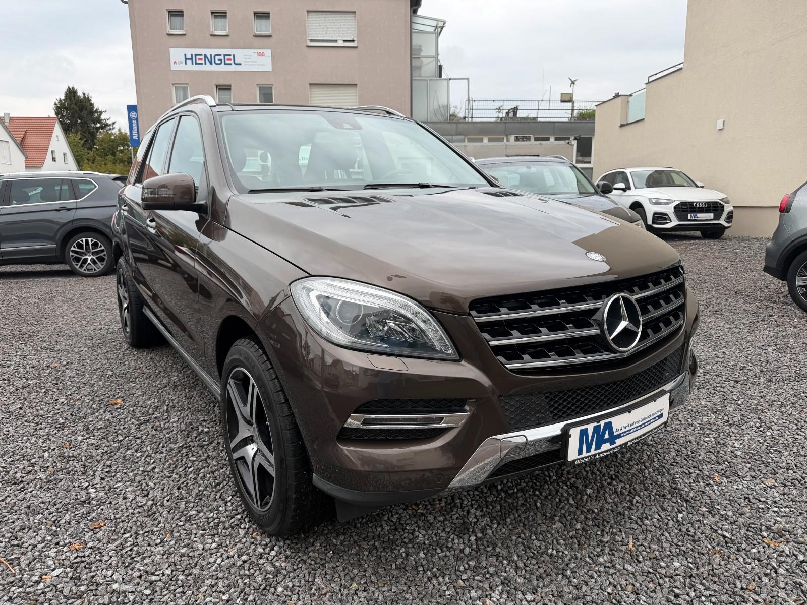 Mercedes-Benz ML 350CDI BlueT 4M ILS Pano AHK Navi Sitzh.1.HD