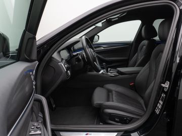 Fahrzeugabbildung BMW 520d xD M Sport Kamera DAB HiFi 4xKlima ACC Komf