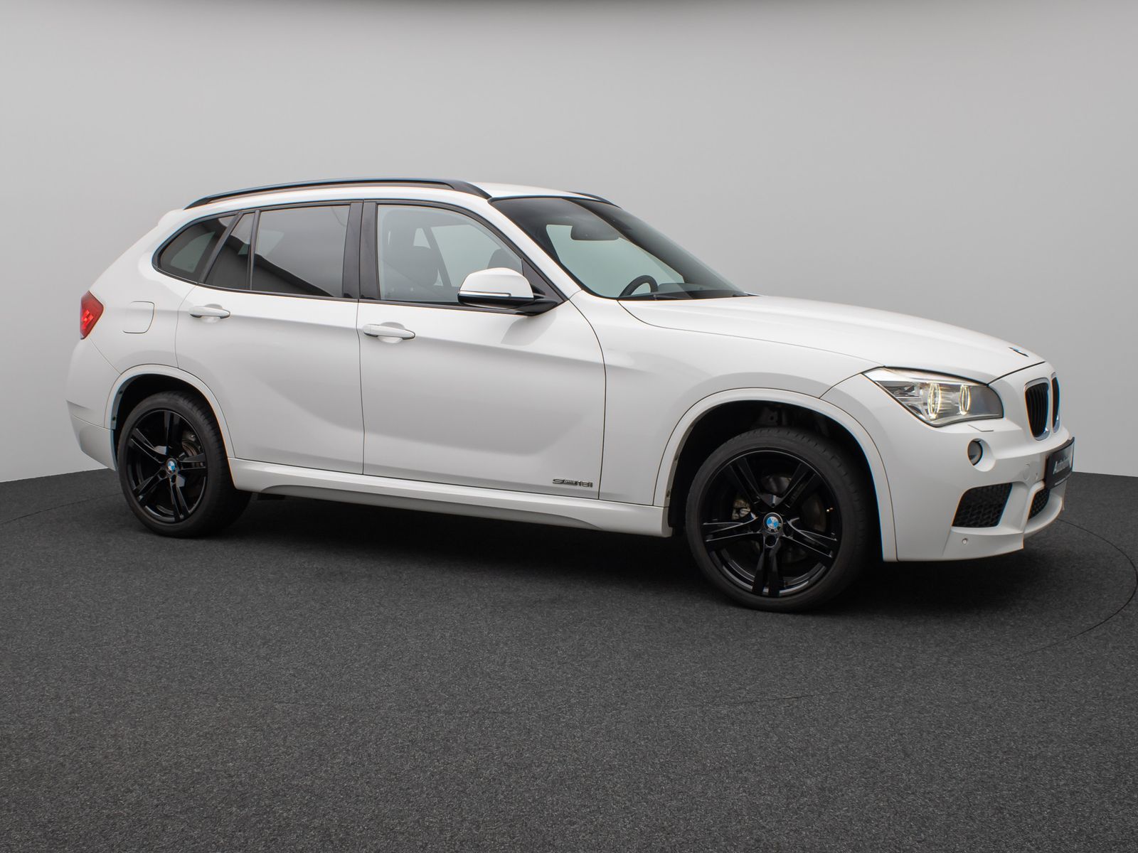 Fahrzeugabbildung BMW X1 sD18i M Sport Navi SitzhzgPDC Xenon AHK 8fach