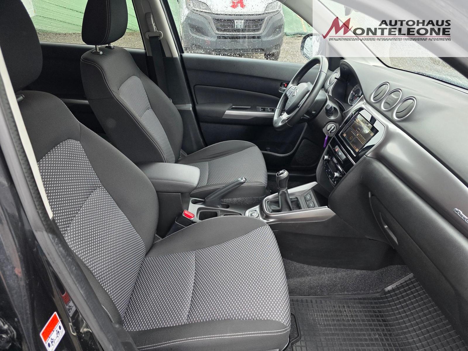 Suzuki Vitara 1.0 Comfort 4x4 | 8-fach bereift gepfl...