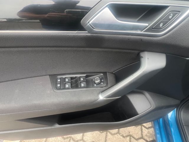 Volkswagen Touran Highline BMT/Start-Stopp 7 SITZE