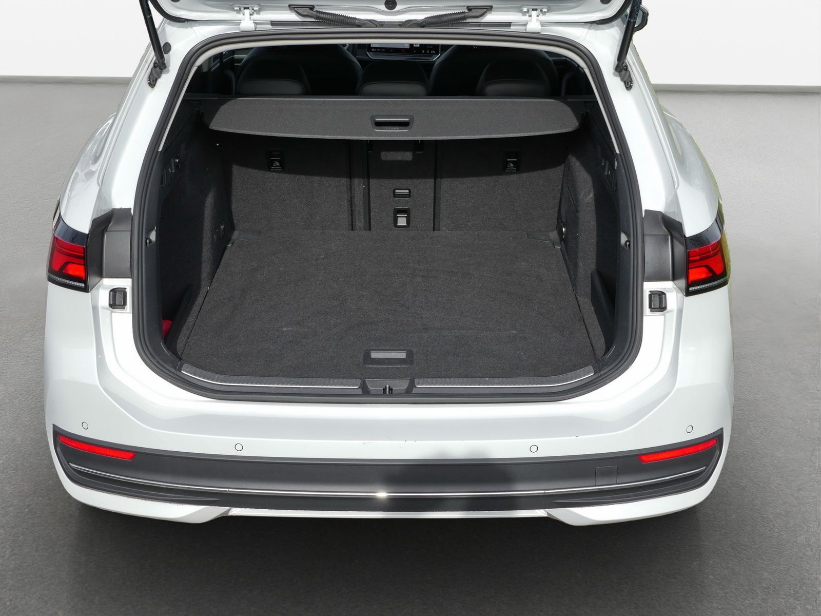 Volkswagen Passat Variant - Bild 11