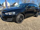 Volkswagen Golf VII Lim. Trendline BMT  1.Hand - Volkswagen Golf mit Benzin-Antrieb: Limousine, Trendline