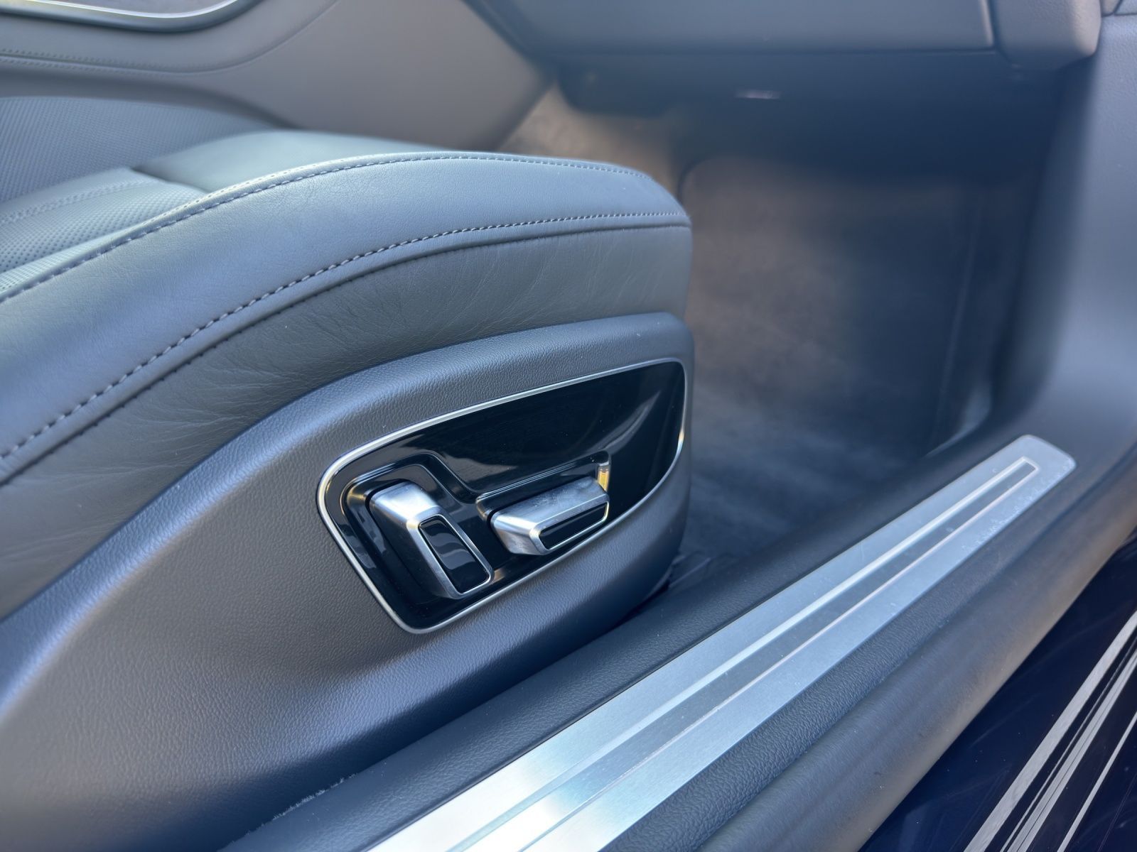 Audi A8 - Bild 15