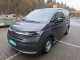 Volkswagen T7 Multivan 1,5 TSI OPF DSG Life Life - gebrauchte VW T7 Multivan aus dem Jahr 2022