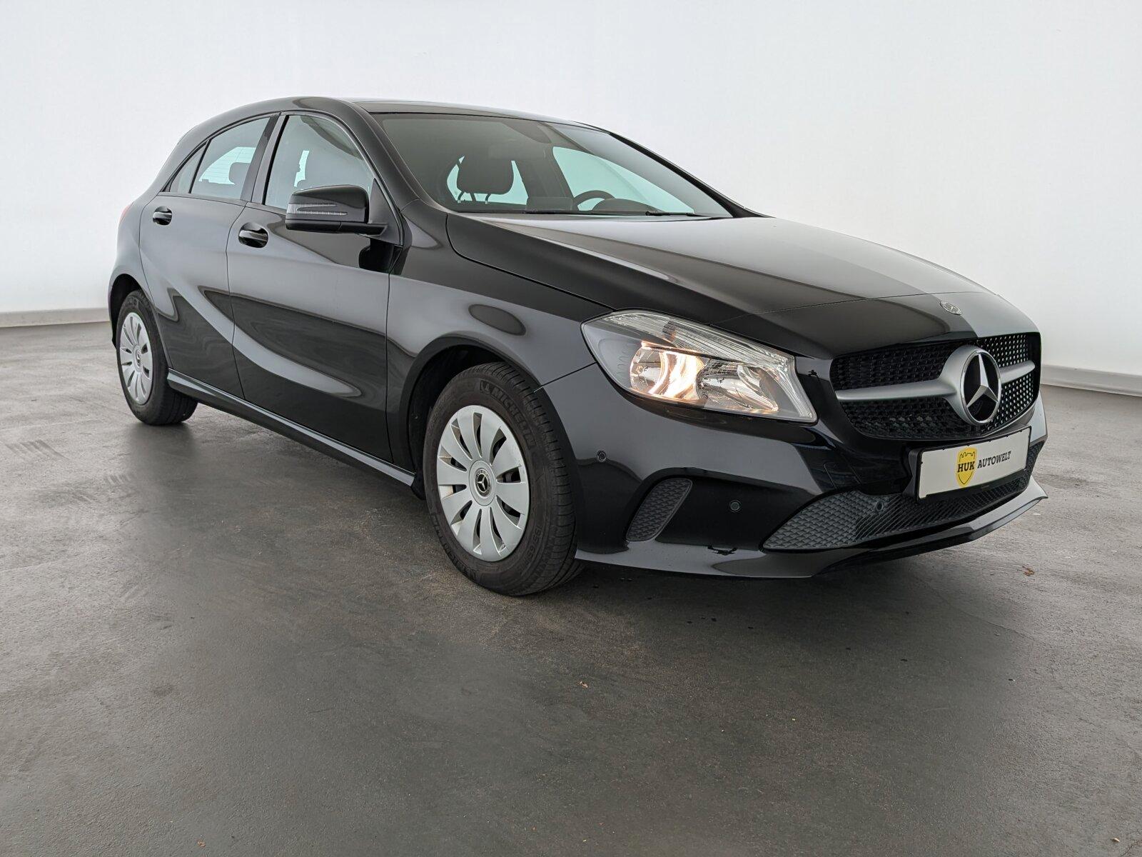 Mercedes-Benz A 180 NAVI+PDC+SHZ+TEMP+Navi/Pano.-Dach/Klima/BC