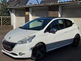 Peugeot 208 GTi 200 PANO JBL LED ALU PDC SHZ LEDER 79TKM - Peugeot 208 in Essen