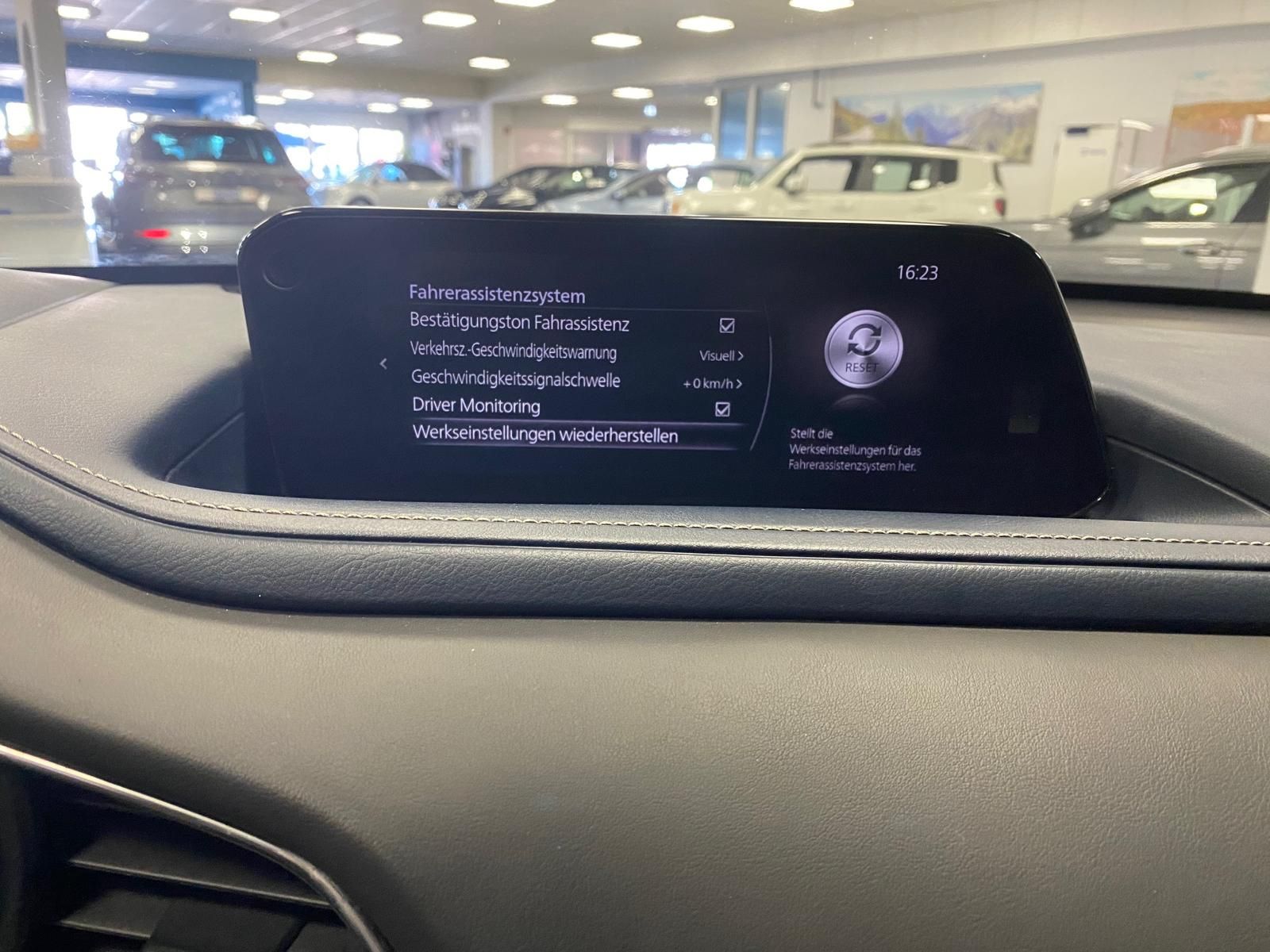 Fahrzeugabbildung Mazda CX-30 APP+KLIMA+RFK+PDC+NAVI+SITZHEIZ+Head-Up+An