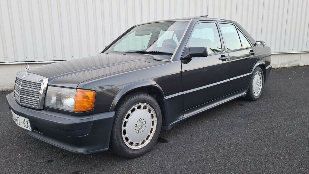 Mercedes-Benz 190