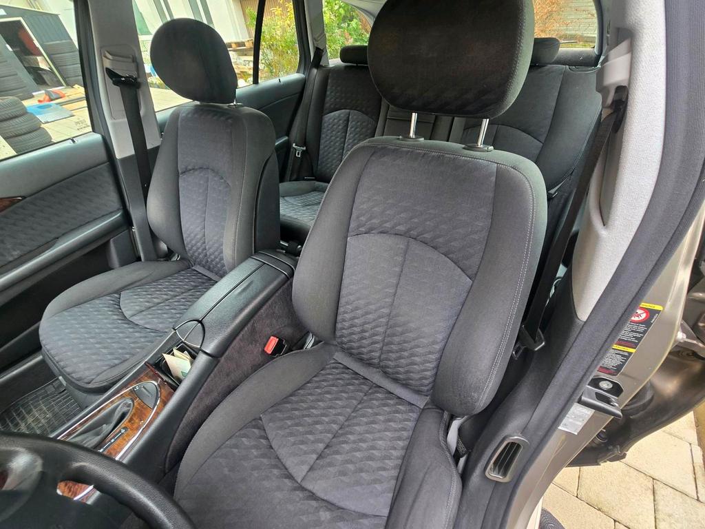 Mercedes-Benz E 320
