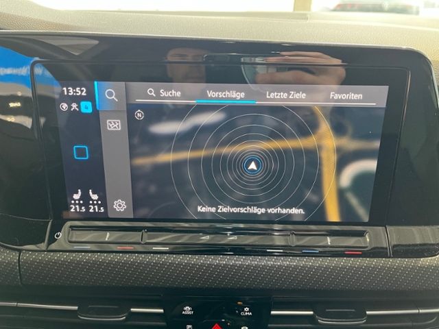 Fahrzeugabbildung Volkswagen Golf Variant VIII R 2.0 TSI DSG 4Motion IQ.DRIVE