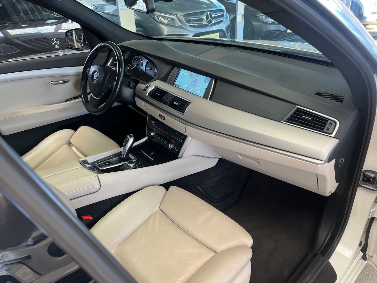 Fahrzeugabbildung BMW 530 Gran Turismo GT *PANO*KAMERA*LEDER-WEIß*