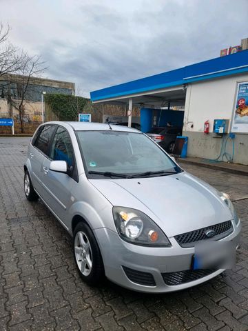 Ford Fiesta 1.3 mit TÜV