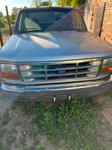 Ford F350 7,5 Liter - Ford F 350 mit Benzin-Antrieb
