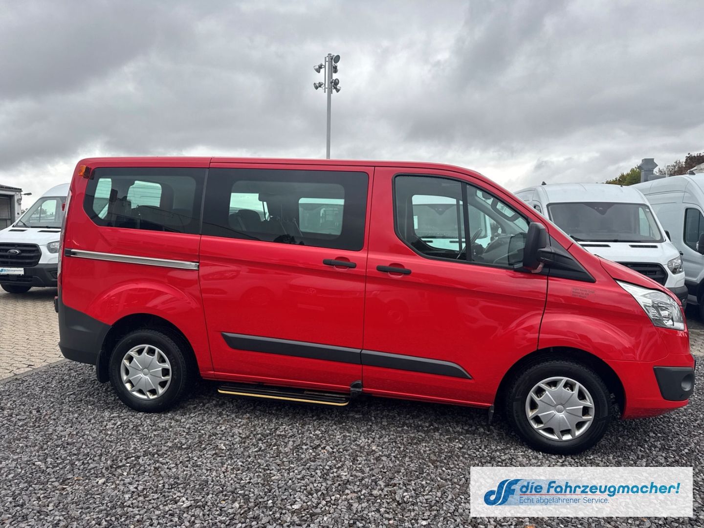 Fahrzeugabbildung Ford Transit Custom Tourneo Kombi 310 L1 Trend *1601