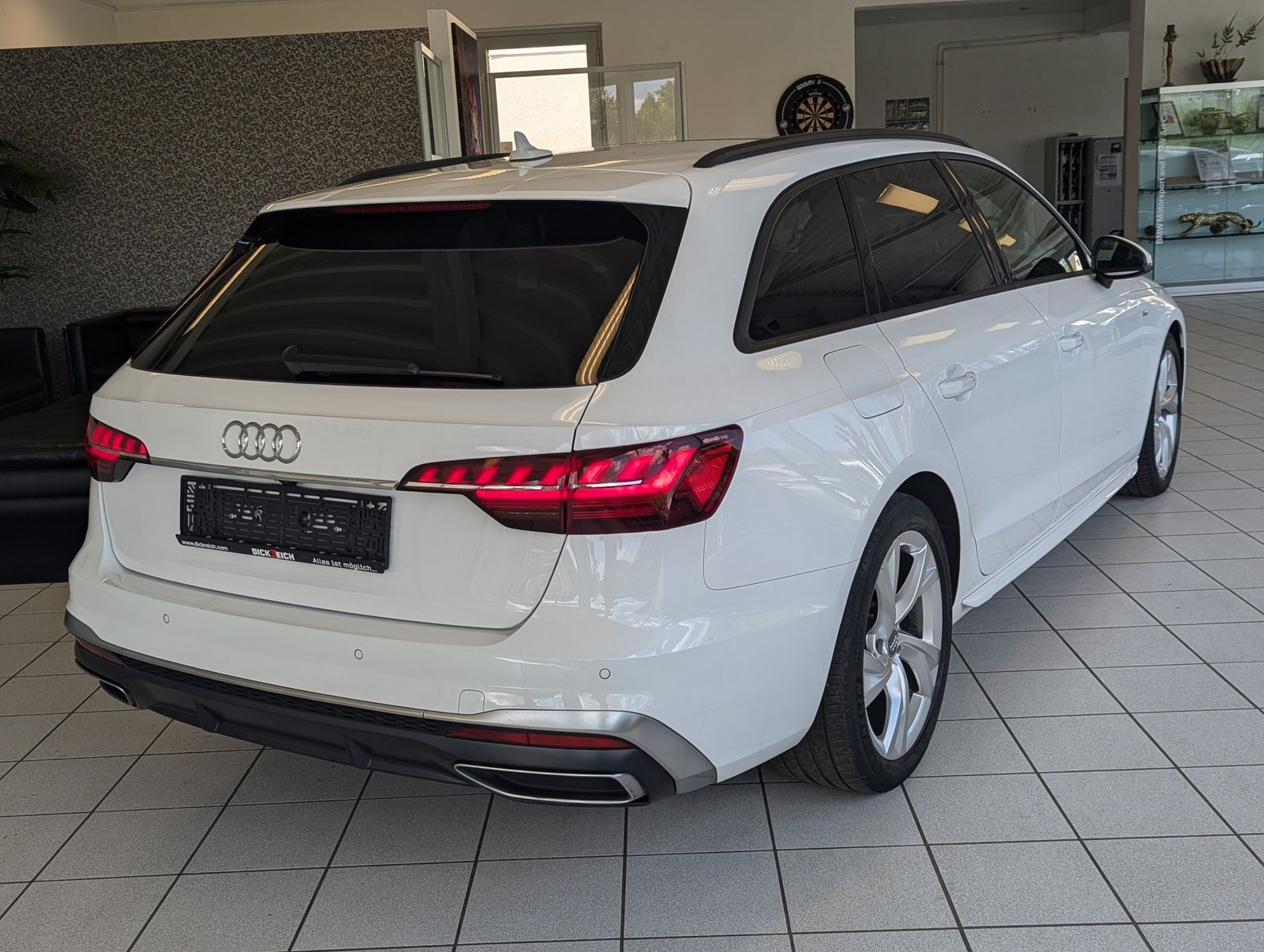 AUDI A4 35 TDI S-Line Pano LED Virtual Cam ACC 18 - Image 7