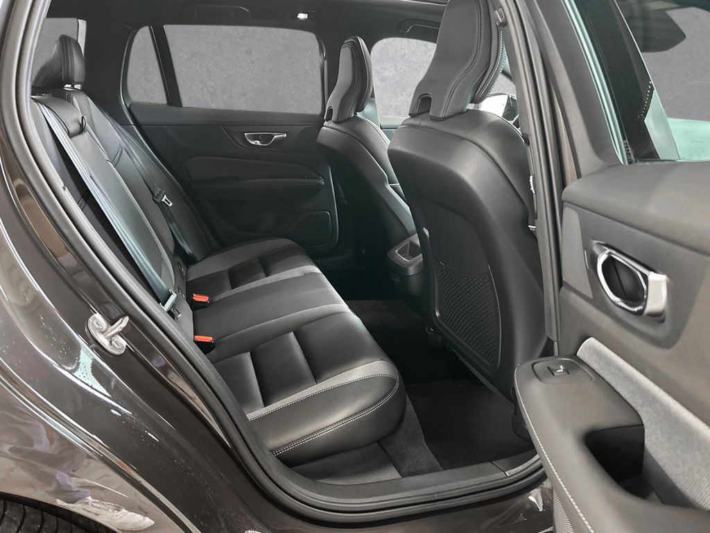 Volvo V60 Plus Dark B4 Benzin Pano/360°/ACC