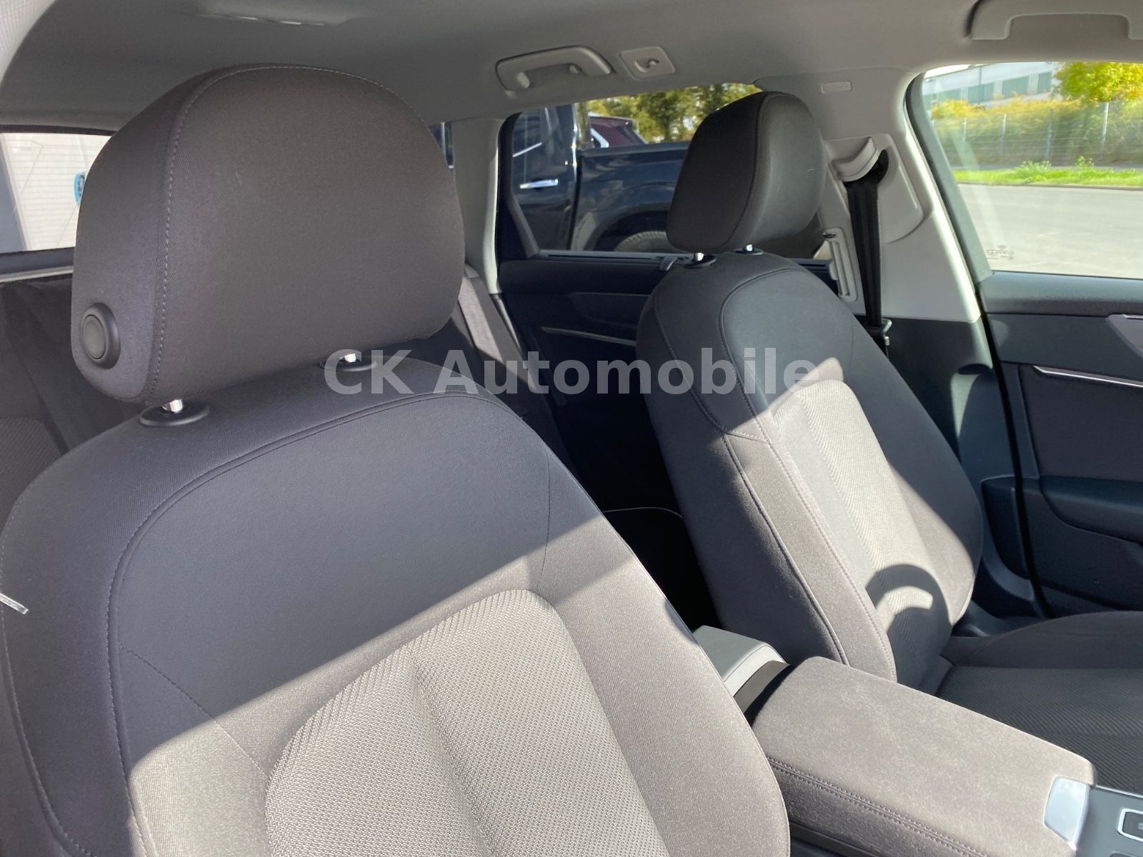 Fahrzeugabbildung Audi A6 Avant 45 TDI Quattro/Navi/Head-Up/LED/Kamera