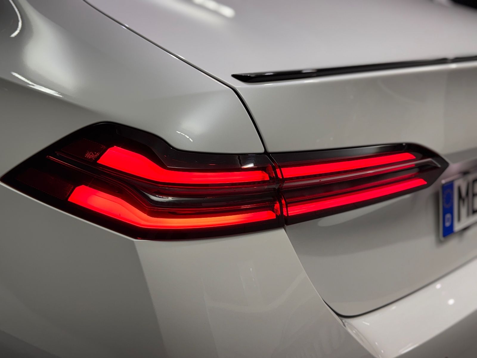 Fahrzeugabbildung BMW 550e Lim. xDrive M SPORT|CARBON|PANO|21 ZOLL|