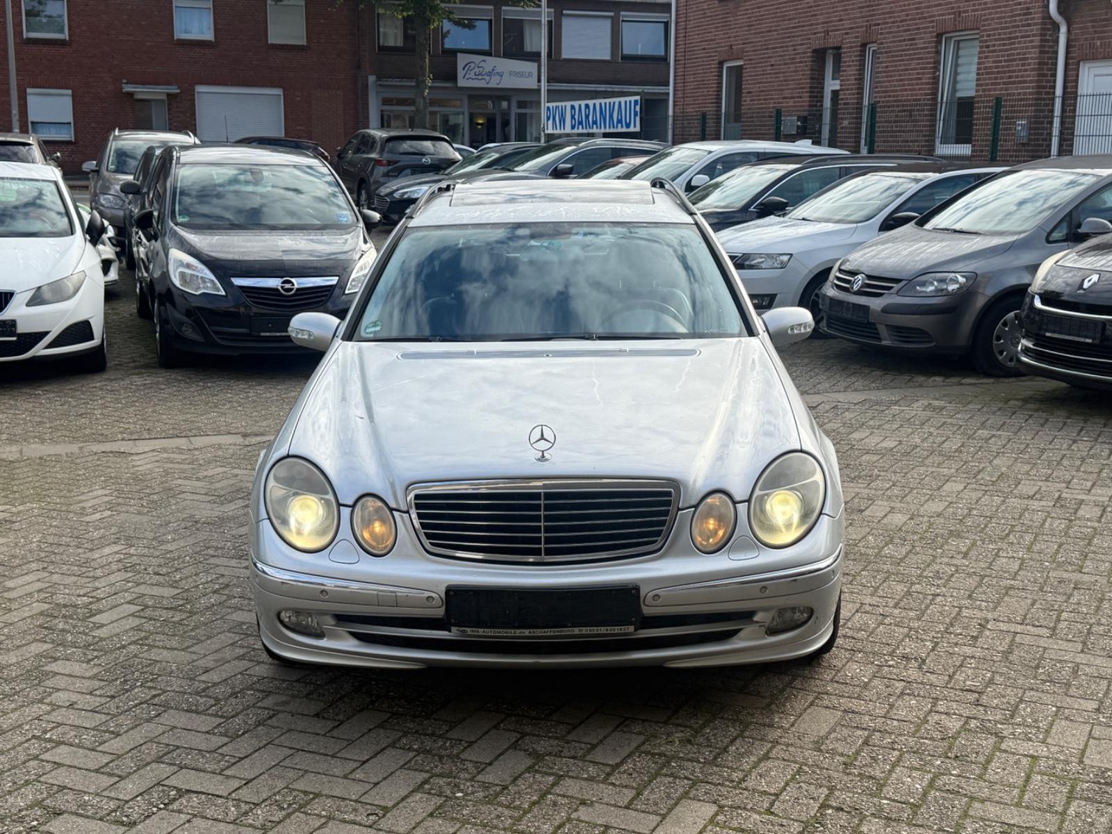 Mercedes-Benz E200 2005 — photo 8