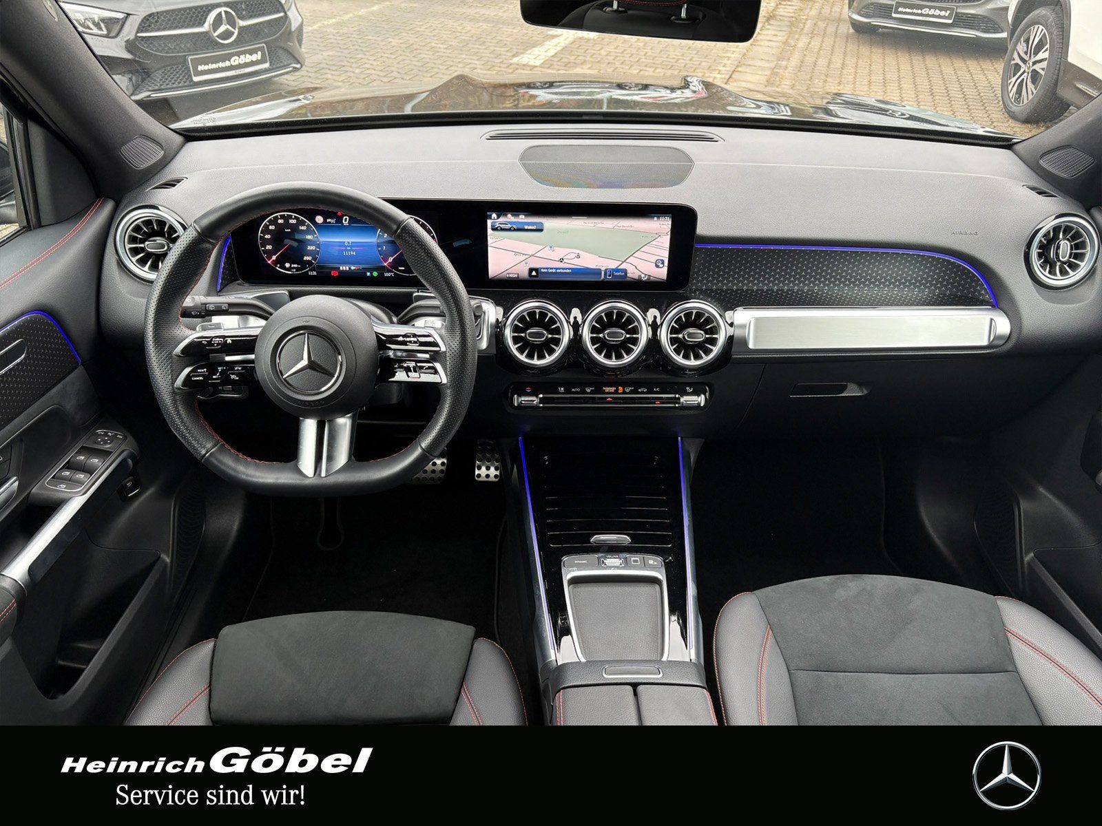 Fahrzeugabbildung Mercedes-Benz GLB 200 AMG*DISTRONIC*AHK*KEYLESS-GO*360°KAMERA