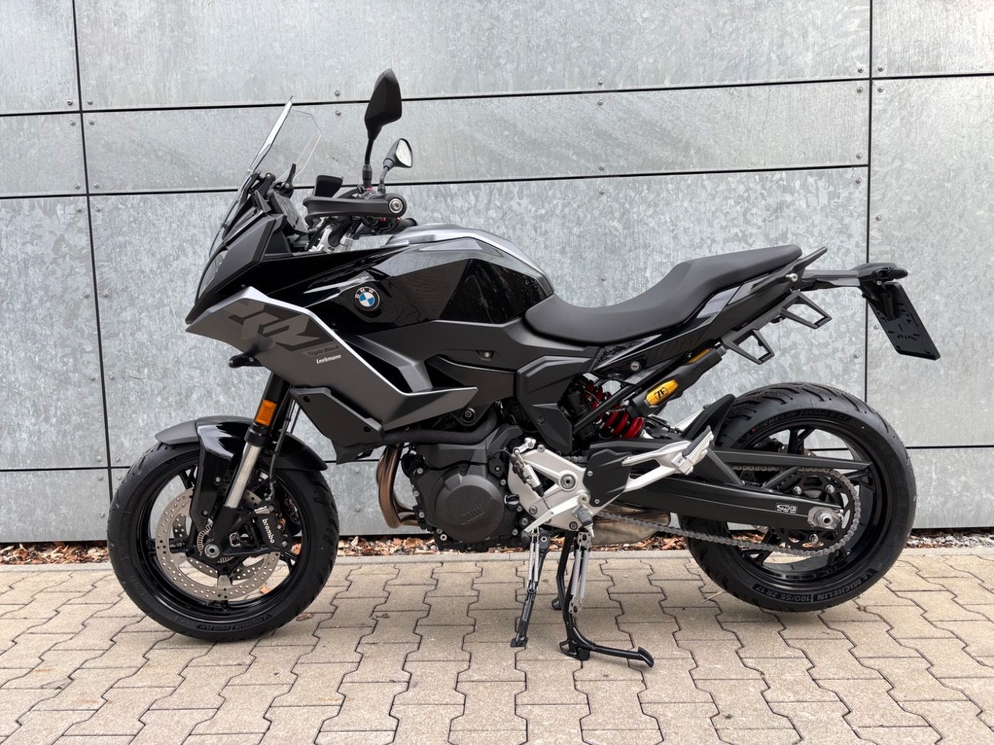 Fahrzeugabbildung BMW F 900 XR Triple Black