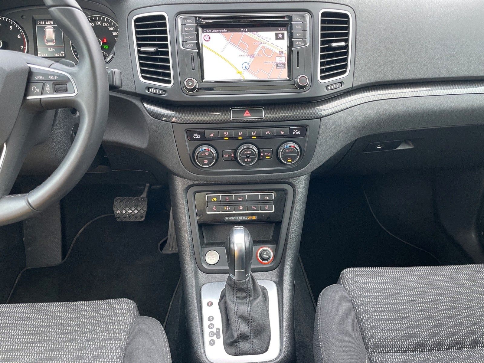 Fahrzeugabbildung SEAT Alhambra 1.4TSI DSG AHK/NAVI/XENON/SHZ/ACC/7Sitz