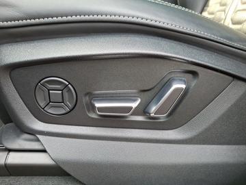 2025 AUDI RSQ8 缩略图 21