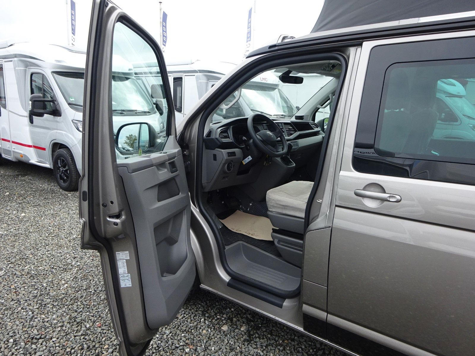Volkswagen VW 6.1 California Beach Tour - Hagelschaden foto 12