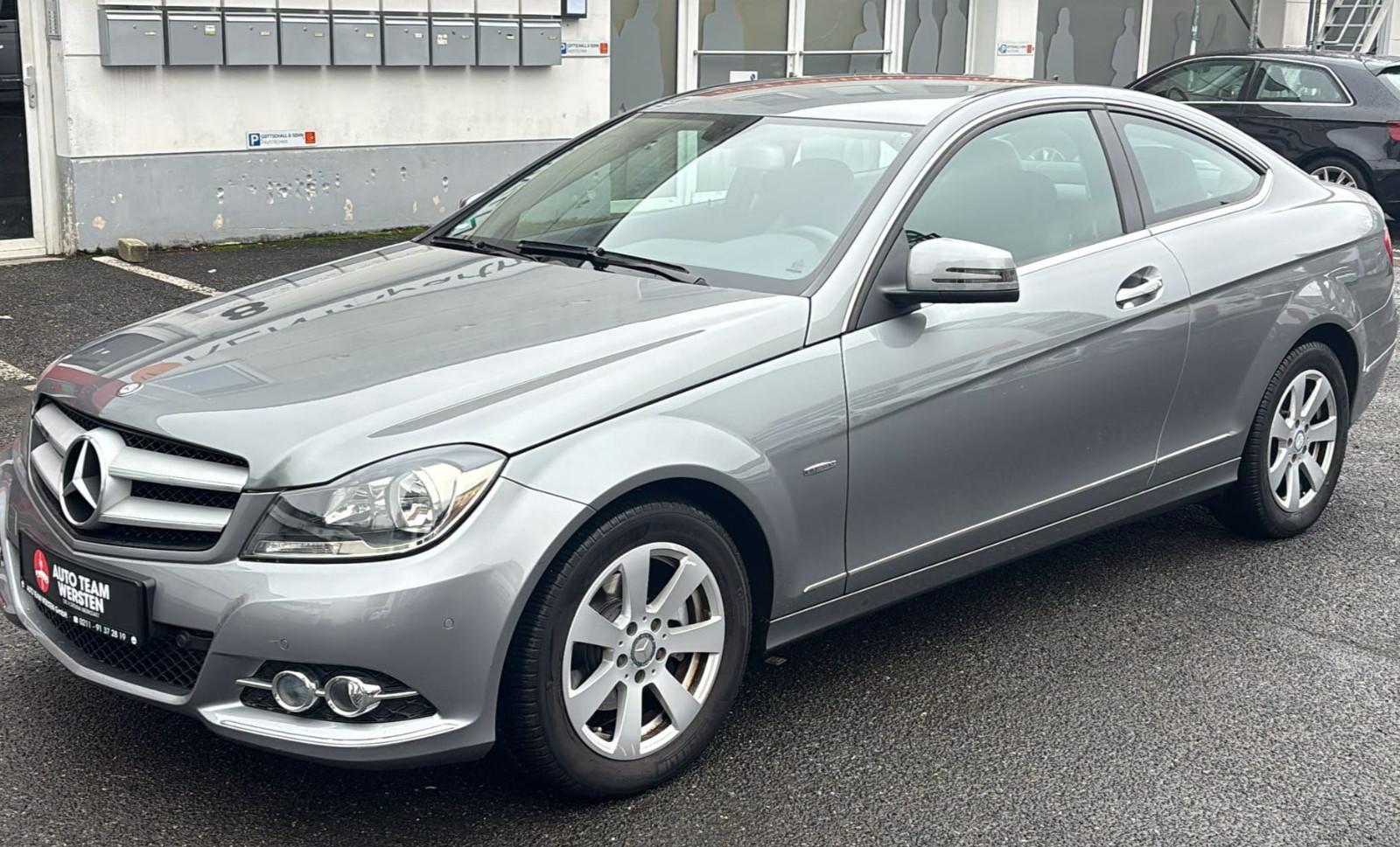 Mercedes-Benz C 180 C Coupe C 180 CGI BlueEfficiency