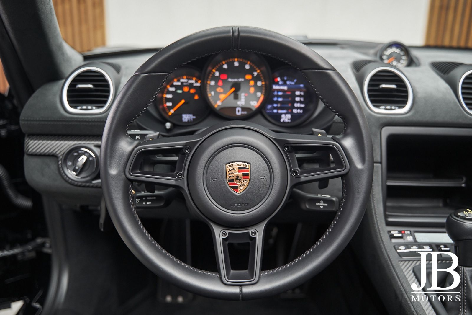 Fahrzeugabbildung Porsche Spyder RS Weissach PCCB Lift Magnesium Chrono