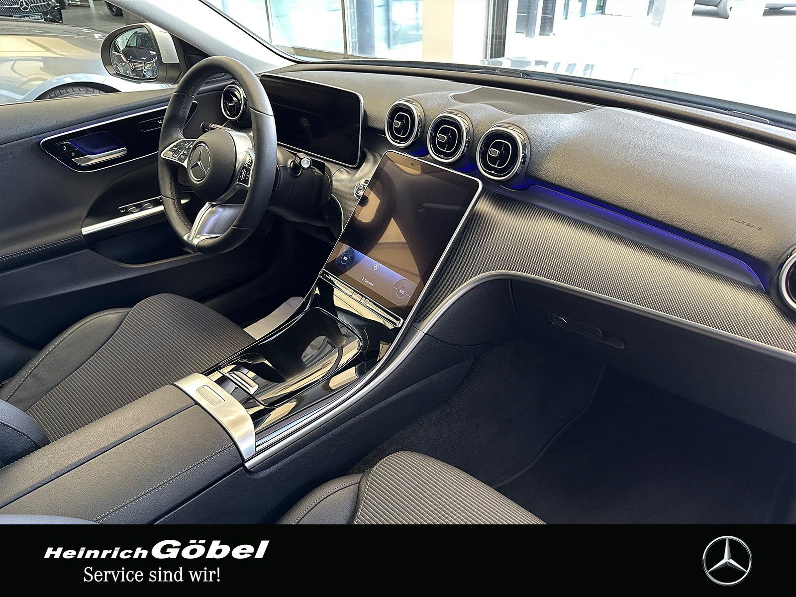Fahrzeugabbildung Mercedes-Benz C 200 AVANTGARDE+SHD+360°KAM+LED+NAVI+CARPLAY