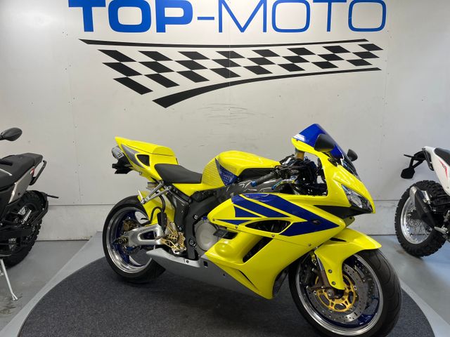 Honda CBR 1000 RR SC57 mit viel Zubehör