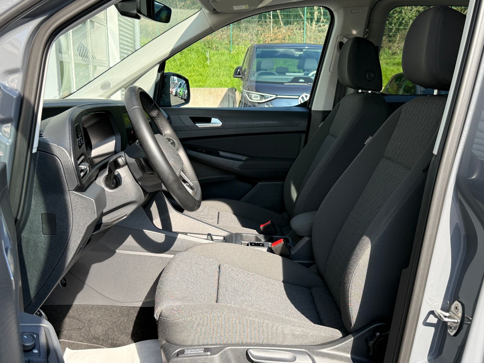 Fahrzeugabbildung Volkswagen Caddy Goal 2.0 TDI DSG ACC AHK Navi LED Sthz Kam