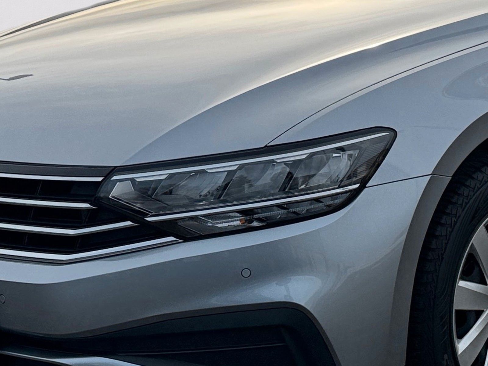 Fahrzeugabbildung Volkswagen Passat Variant Conceptline 1.5 TSI