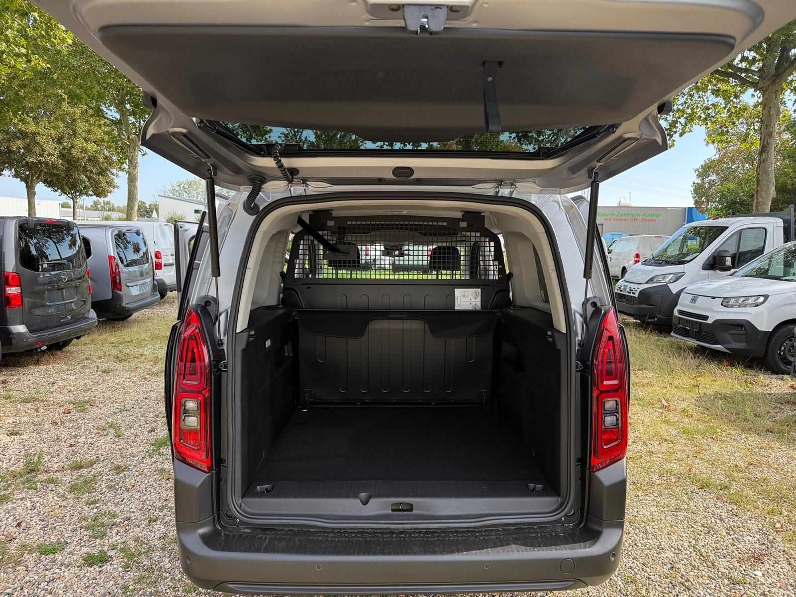 Fahrzeugabbildung Fiat Doblo XL Kombi 130 AT8