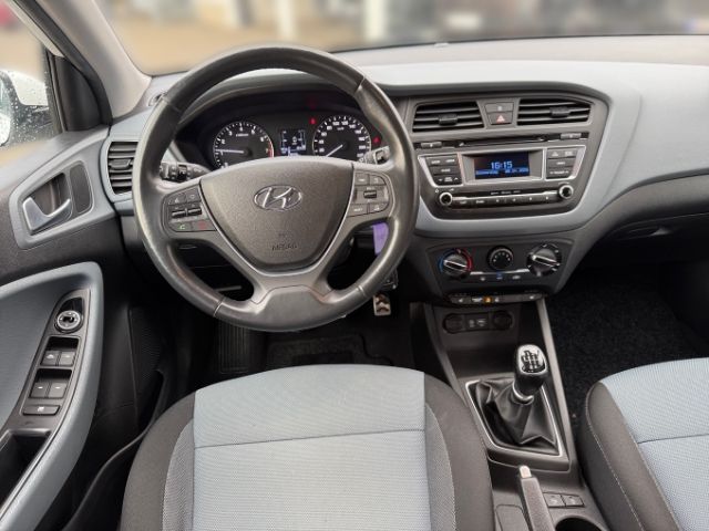 Fahrzeugabbildung Hyundai i20 Active Trend blue 1.0 +KLIMA+RADIO+BT+PDC+TE