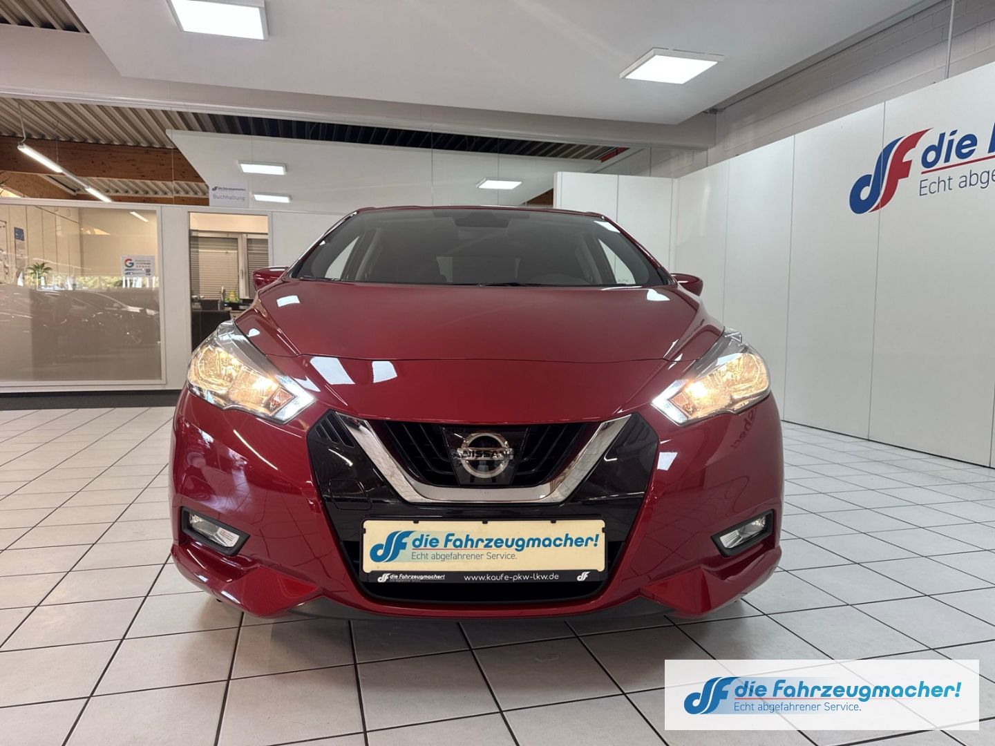 Fahrzeugabbildung Nissan Micra N-Connecta Navi DAB Ambientebeleuchtung SH