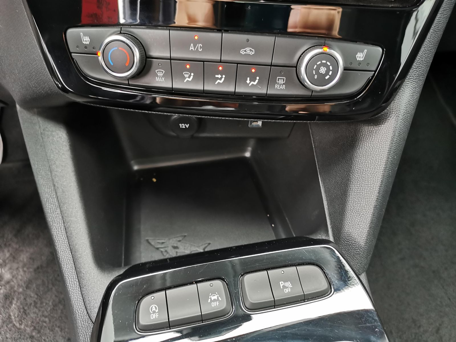 Fahrzeugabbildung Opel Mokka Edition +SHZ+KAMERA+TEMPOMAT+LANEASSIST+
