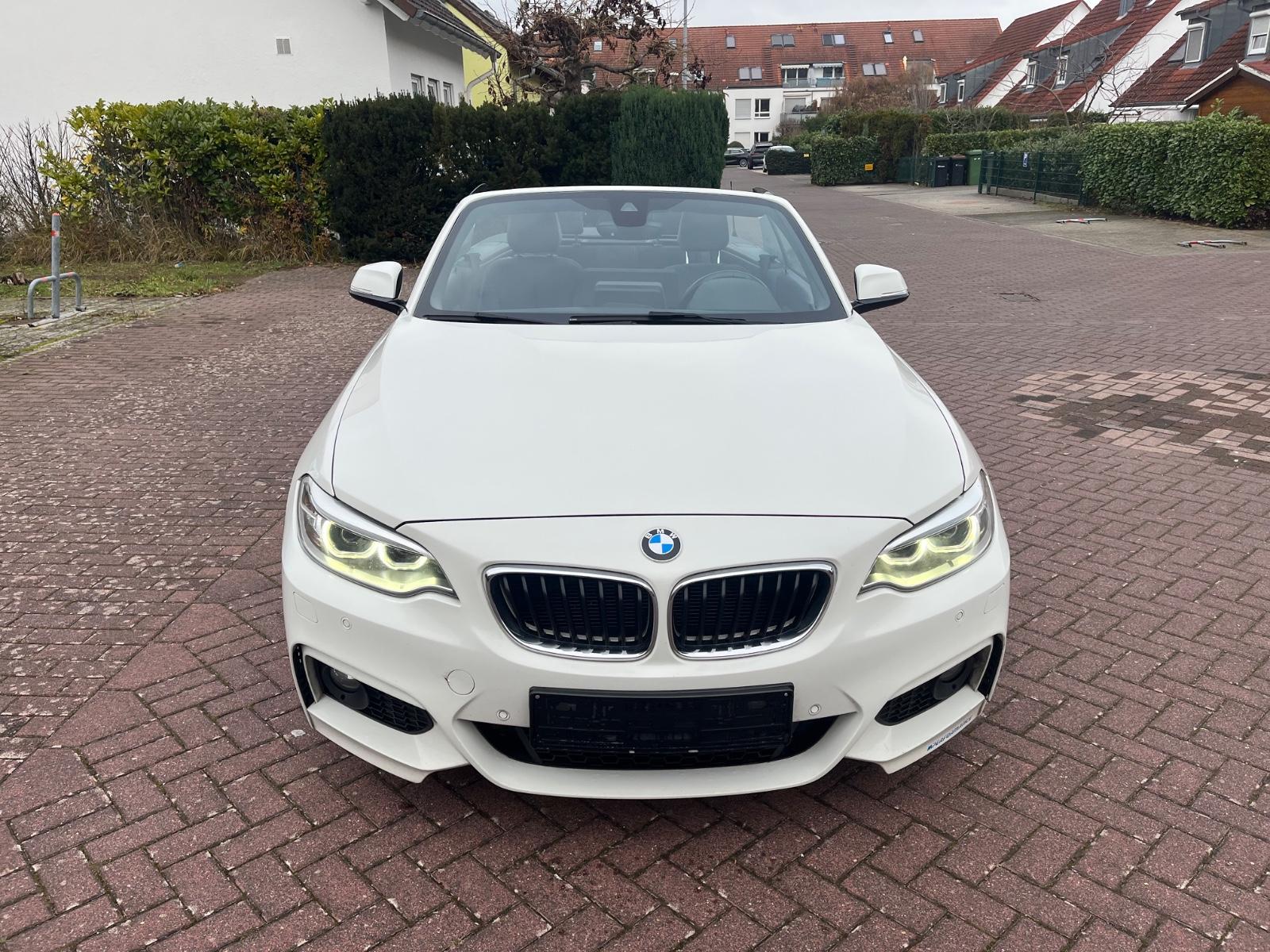 BMW 220 2 Cabrio 220 d M Sport Desing*