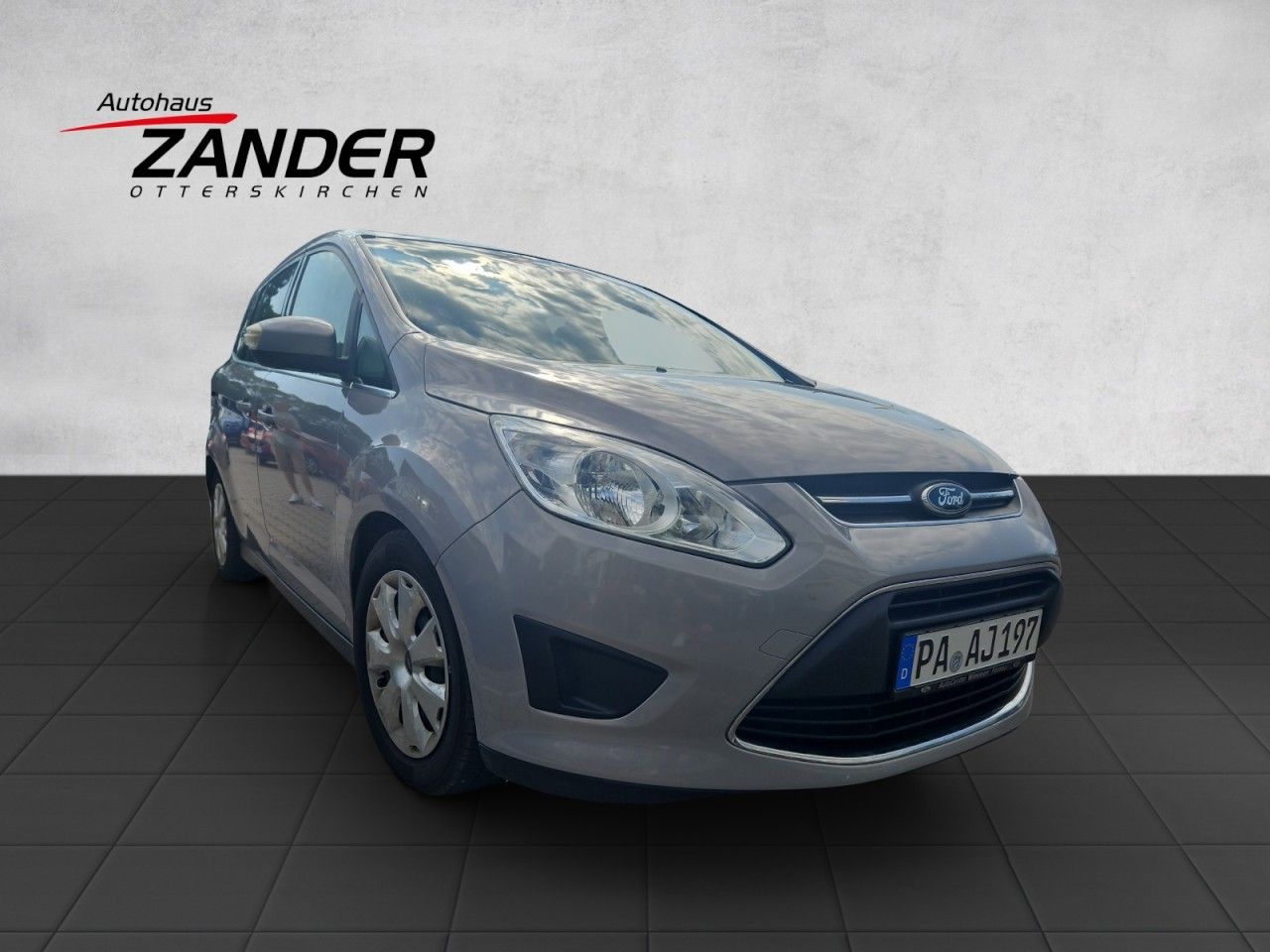 Fahrzeugabbildung Ford Grand C-MAX Trend - Zylinderkopf Schaden Klima