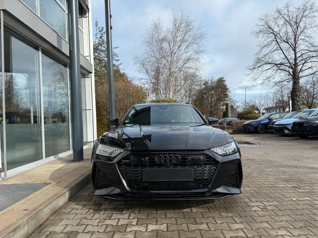 AUDI RS6 Avant PERFORMANCE/ STANDHZG./ B&O/ 22"/ PANO AUDI RS6 Avant PERFORMANCE/ STANDHZG./ B&O/ 22"/ PANO