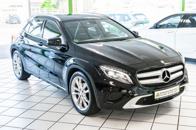 Mercedes-Benz GLA 200 Benzin 156 PS Navigation Xenon AHK PDC