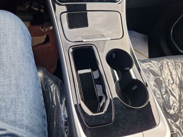 Bild 12 DFSK Forthing 4 PHEV