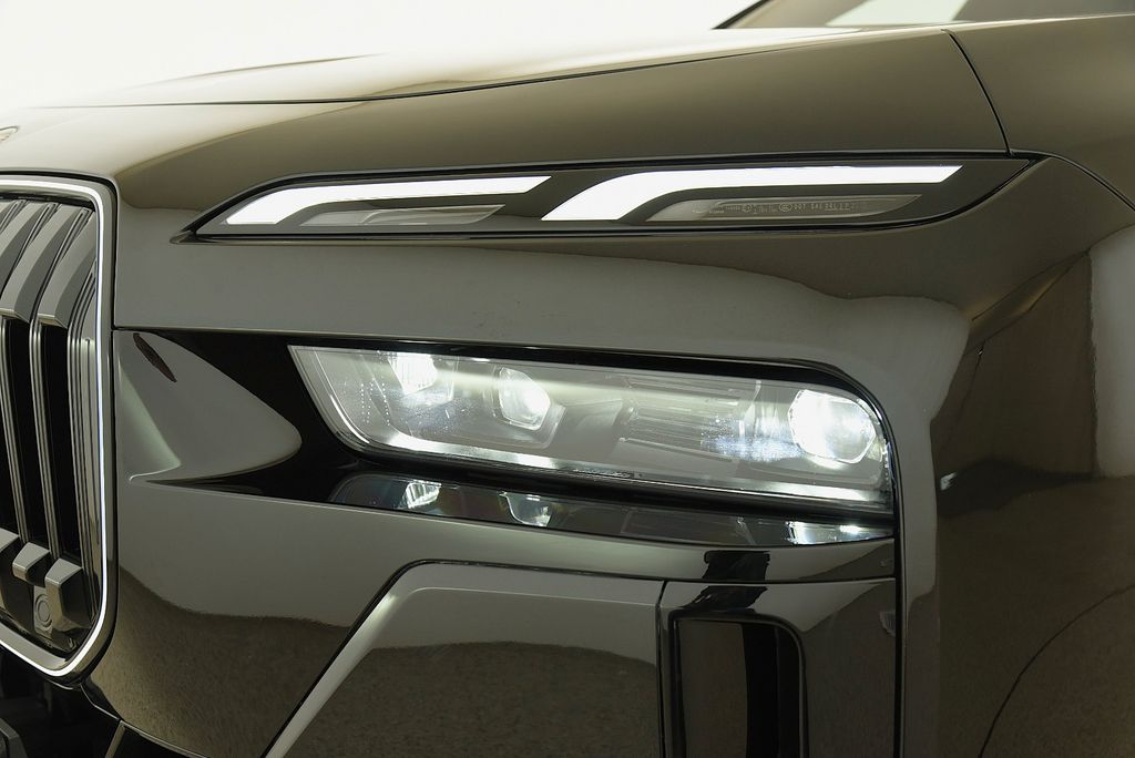 BMW 740