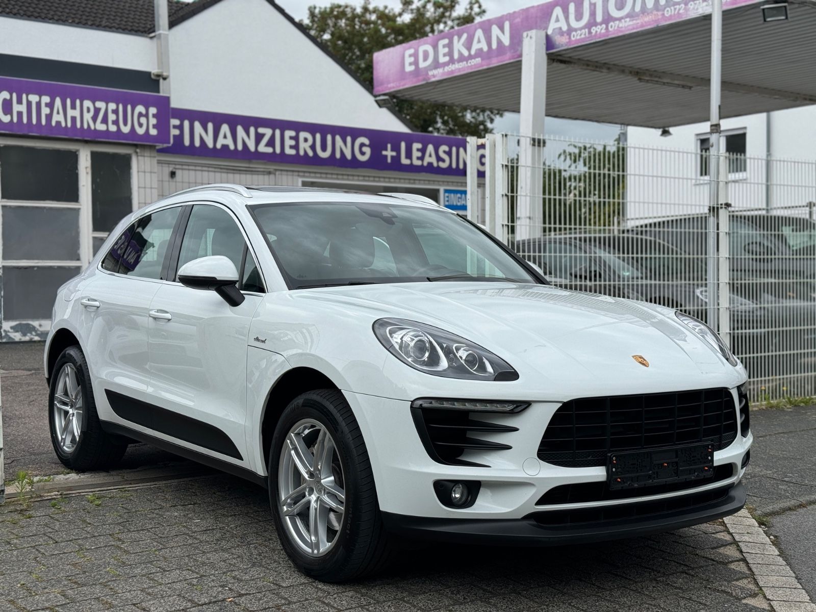 PORSCHE Macan S Diesel LUFTFEDERUNG/PANORAMA/PCM/AHK