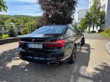 BMW 750i x Drive traumhafte Ausstattung  - BMW 750: I
