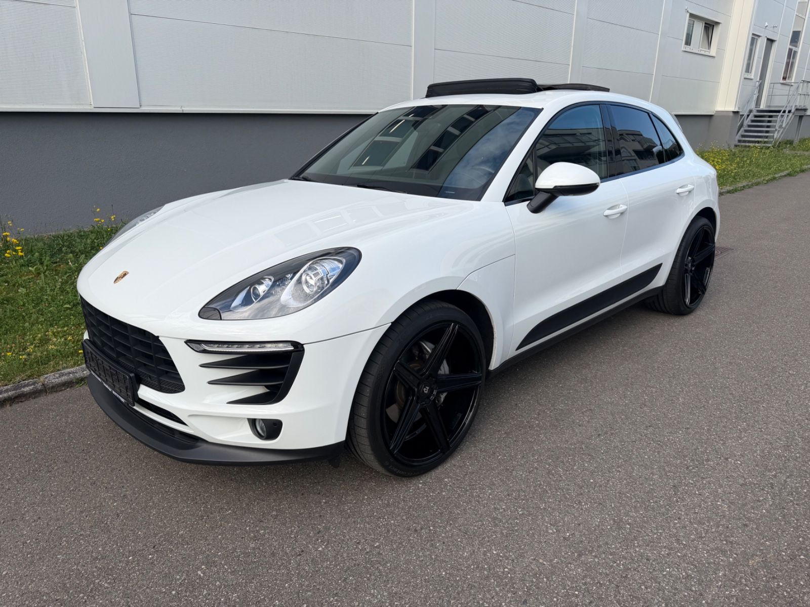 PORSCHE Macan S Diesel*PAN*LUFT*XEN*KAM*14-WEGE*AHK*22"