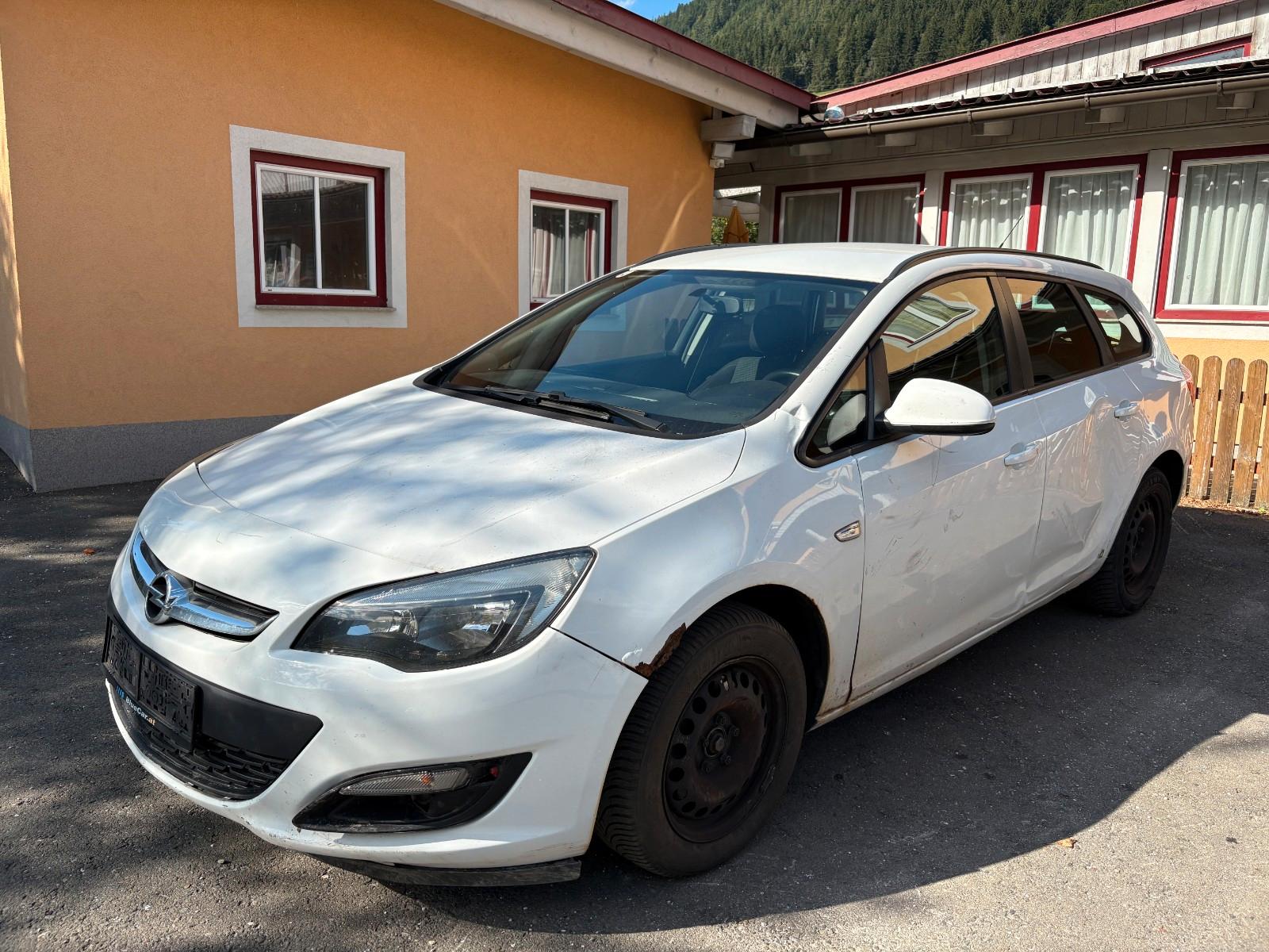 Opel Astra J Sports Tourer Edition